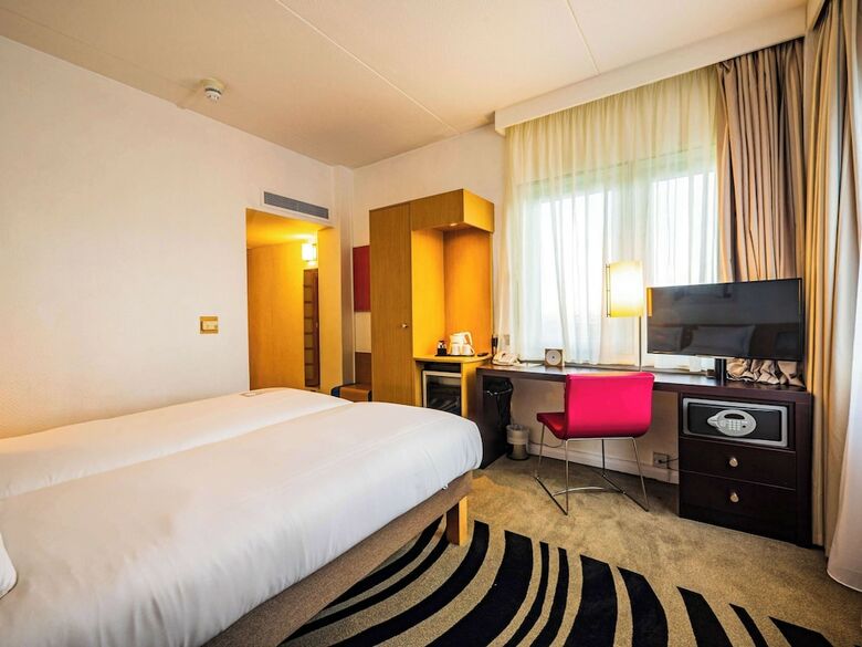 Hotel Novotel London West