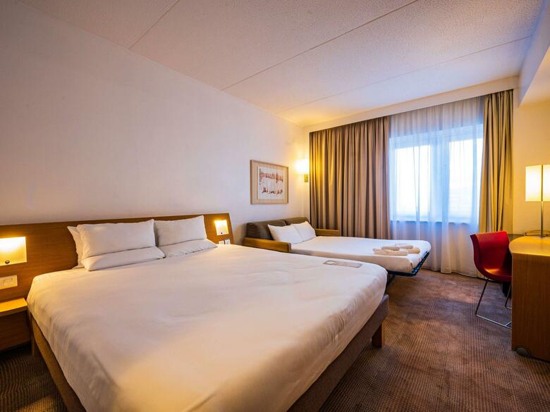 Hotel Novotel London West