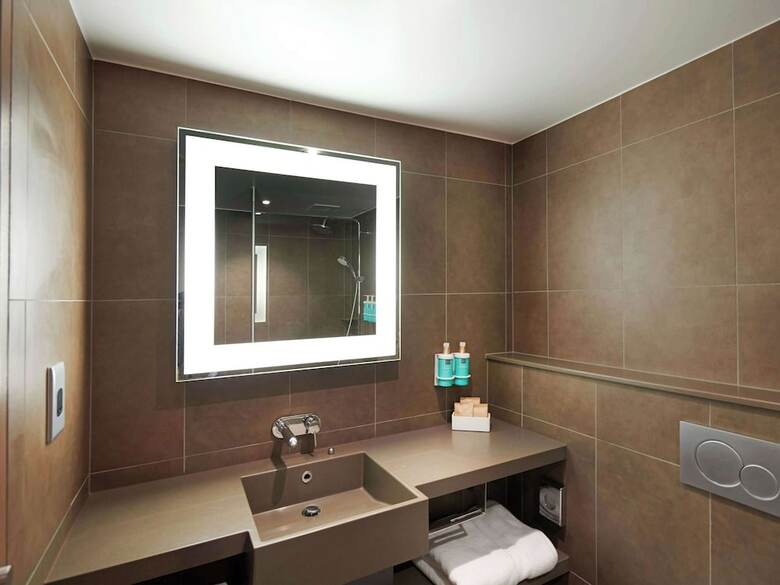 Hotel Novotel London West
