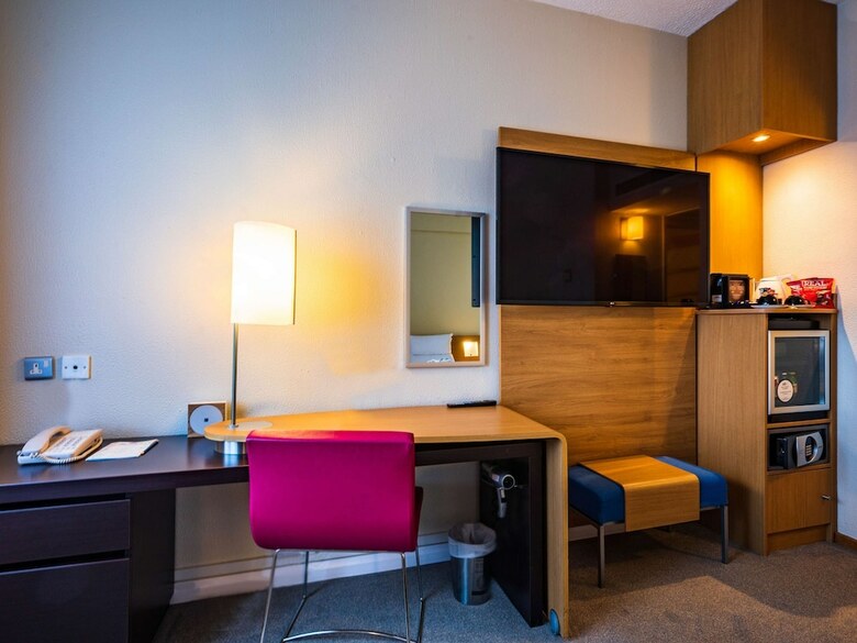 Hotel Novotel London West