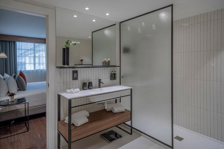 Melia White House Hotel