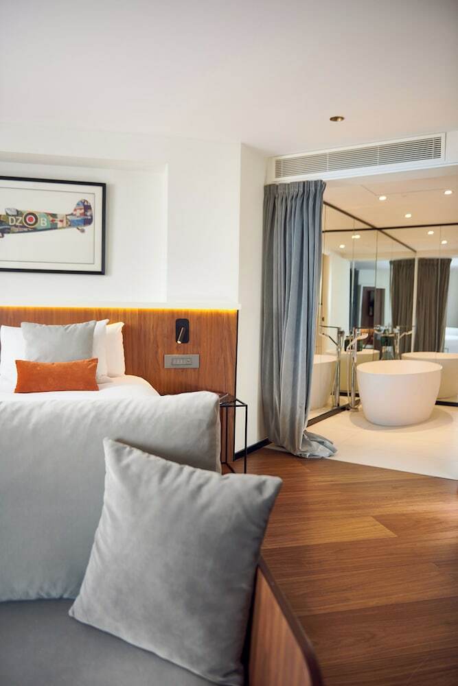 Melia White House Hotel
