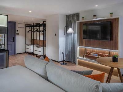 Melia White House Hotel