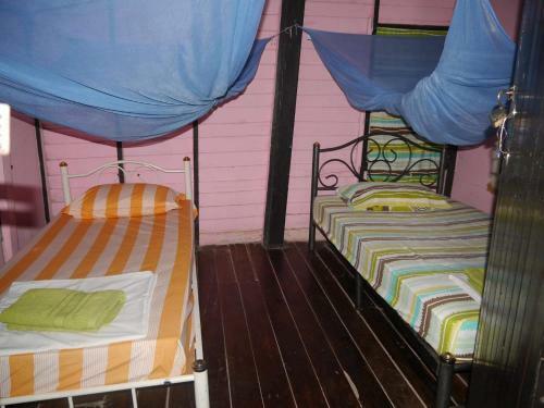 Hostal Phiman Riverview Guesthouse