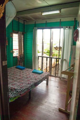 Hostal Phiman Riverview Guesthouse