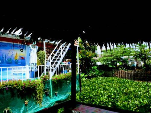 Hostal Phiman Riverview Guesthouse
