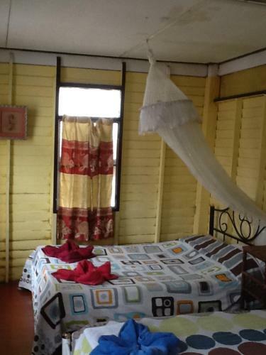 Hostal Phiman Riverview Guesthouse