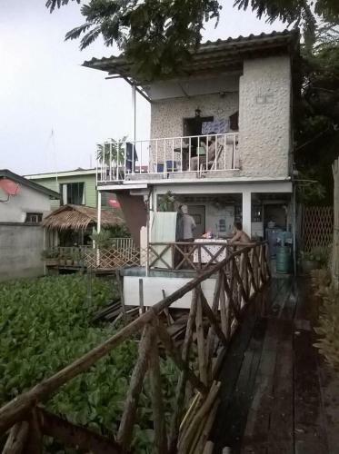 Hostal Phiman Riverview Guesthouse