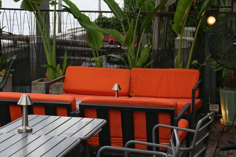 Hotel Baan Wanglang Riverside, Bangkok