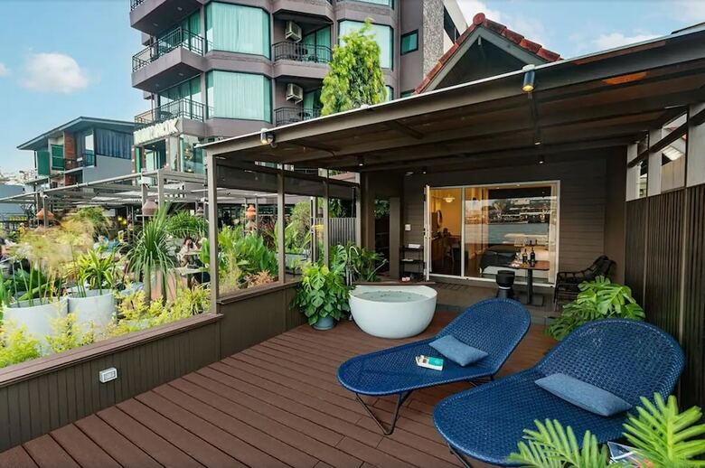 Hotel Baan Wanglang Riverside, Bangkok