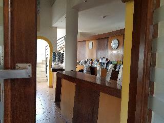 Hotel Cvl Club House