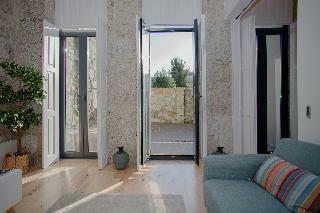 Terrace & Sunny Apartment