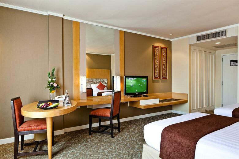 Hotel Royal Princess Larn Luang