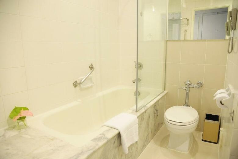 Hotel Royal Princess Larn Luang