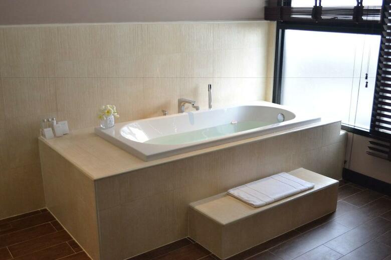 Hotel Royal Princess Larn Luang