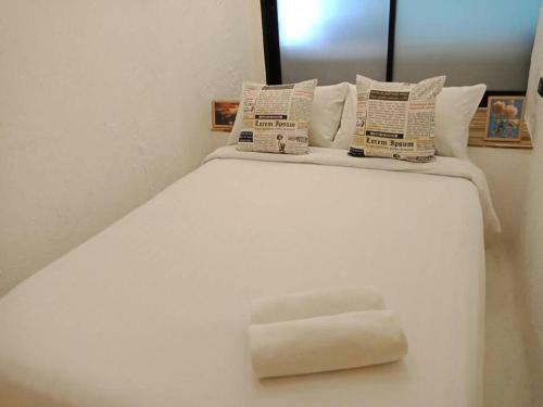 Glur Bangkok Hostel & Coffee Bar