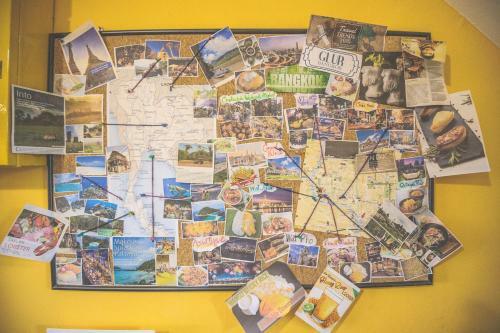 Glur Bangkok Hostel & Coffee Bar