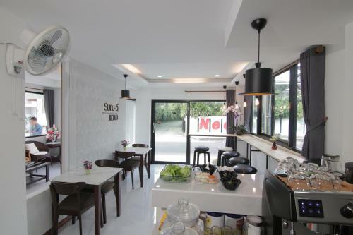 Hostal Gusto House