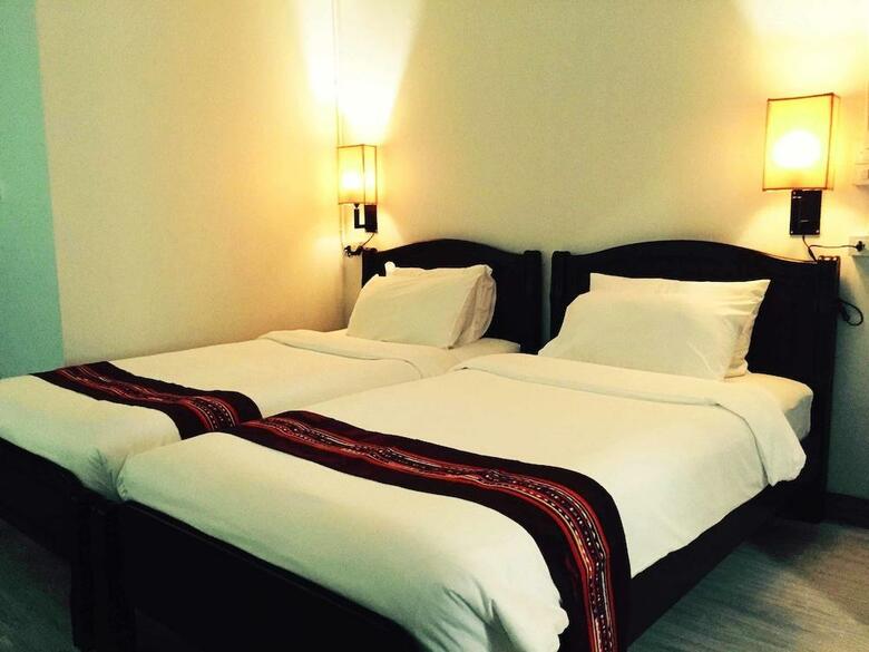 99 The Gallery Hotel