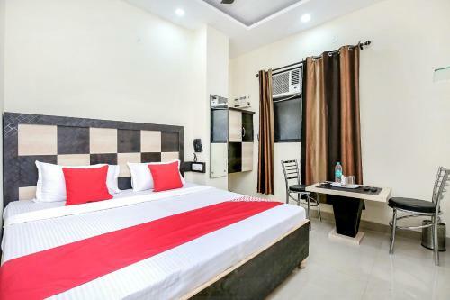 Hotel Oyo 14926 Ak Residency