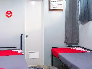 Hotel Oyo 561 Abn Hostel
