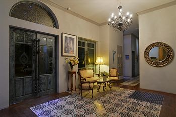 Hotel At Pingnakorn Huaykaew