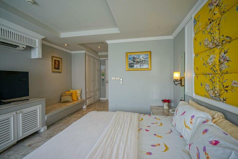 Hotel At Pingnakorn