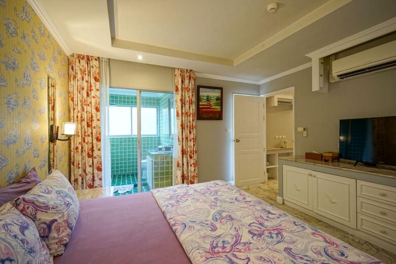 Hotel At Pingnakorn