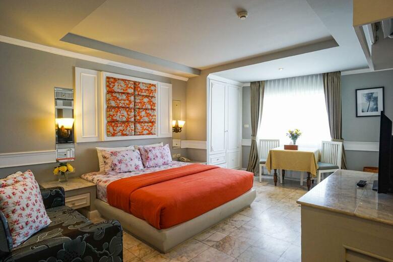 Hotel At Pingnakorn