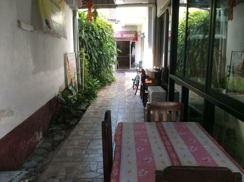 Hostal V.i.p. House