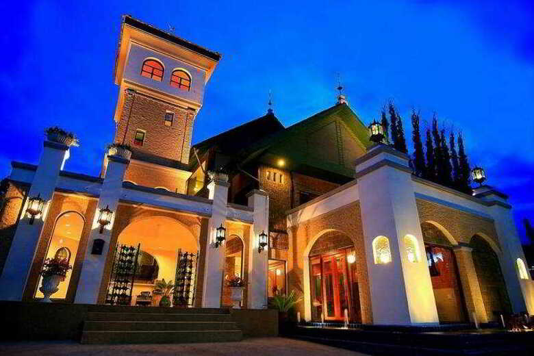 Hotel The Castle Chiang Mai