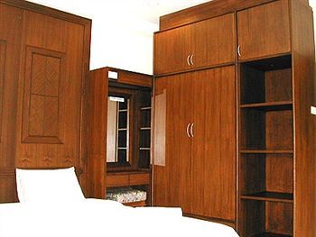 Apartamentos Sa-nguan Malee Mansion