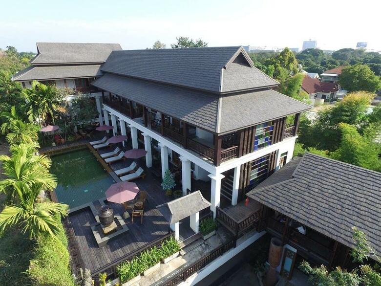 Hotel The Balcony Chiang Mai Village