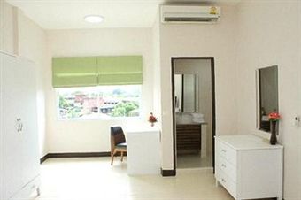 Hotel Baan Ngern Village