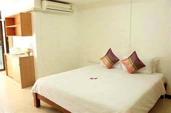 Hotel Baan Ngern Village