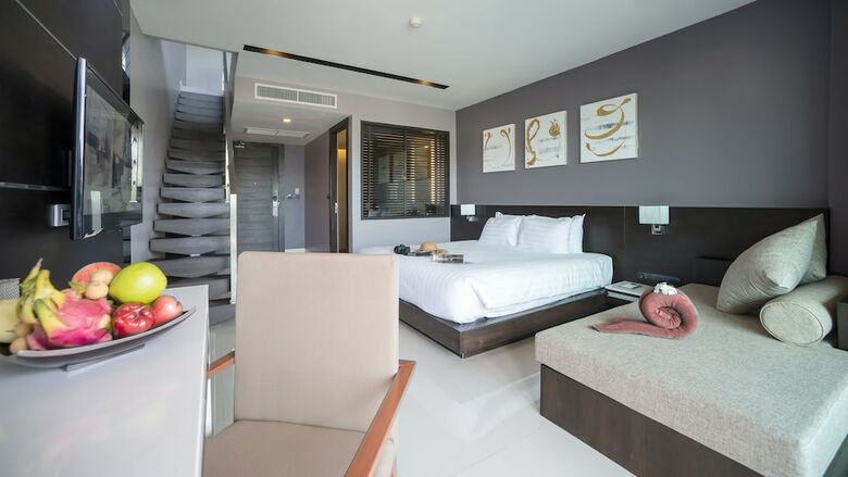 Hotel The Charm Resort Phuket