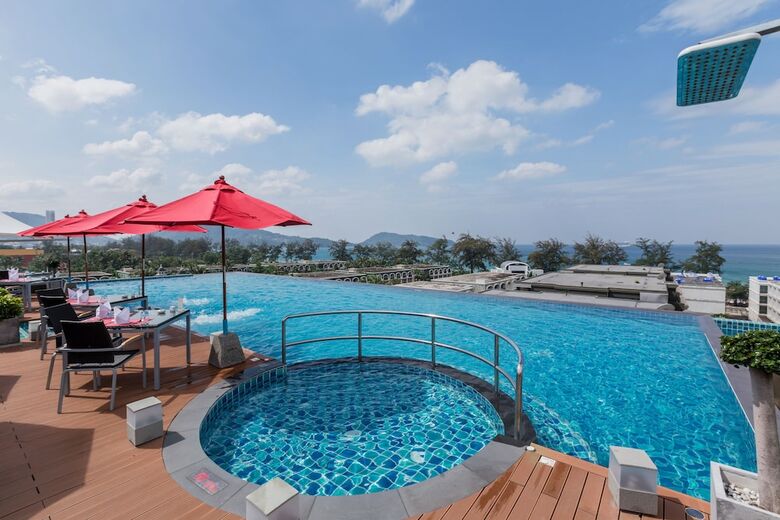 Hotel The Charm Resort Phuket