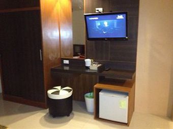 Suite Dreams Hotel