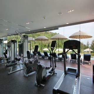 Hotel Absolute Twin Sands Resort & Spa