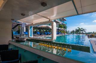 Hotel Absolute Twin Sands Resort & Spa