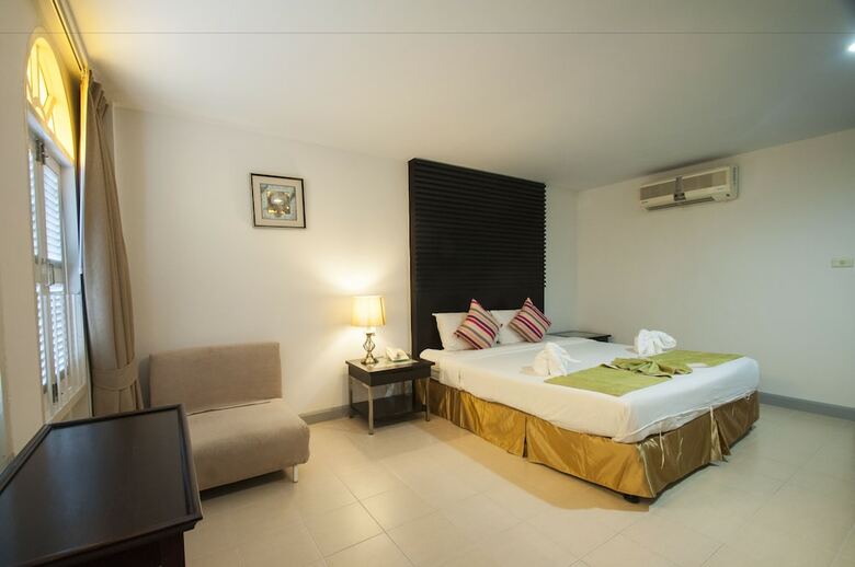 Hostal Sino House Patong