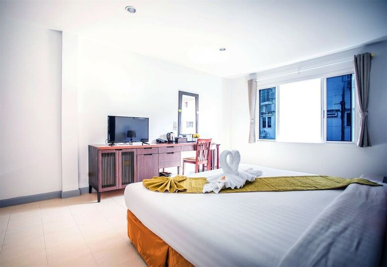 Hostal Sino House Patong