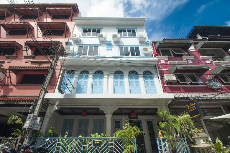 Hostal Sino House Patong