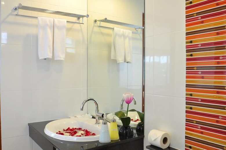 Greenharbor Hotel & Service Apartment
