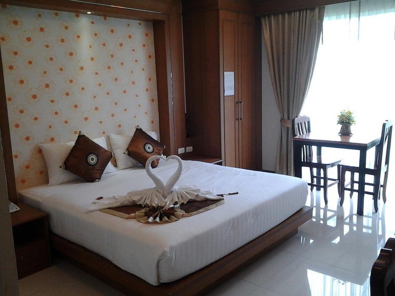 Greenharbor Hotel & Service Apartment