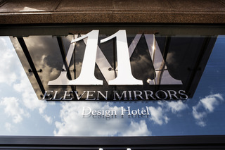 Hotel 11 Mirrors