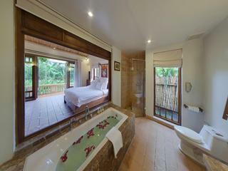 Hotel Emeralda Resort Ninh Binh