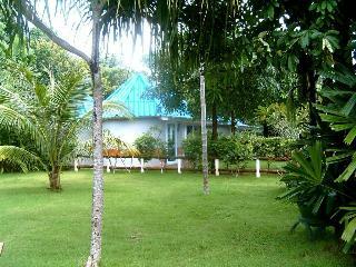 Hotel Koh Mak Buri Hut Natural Resort