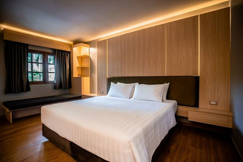 Hotel Thanthip Beach Resort