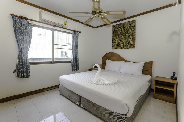 Hostal Andaman Sea Guesthouse